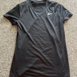black nike t-shirt
